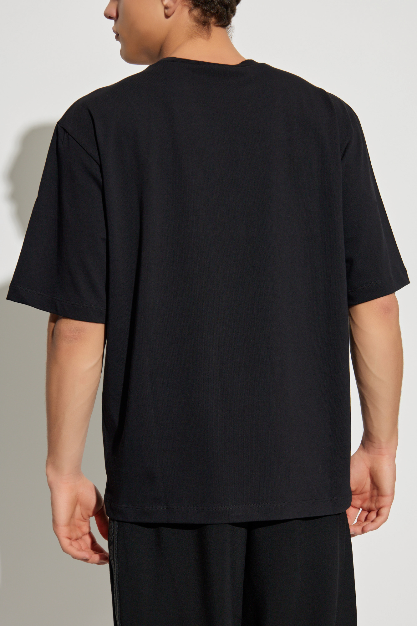 Dsquared2 ラウントトウロトッフスニカ SNW023025406362 M2657 DSQUARED2 D2 T-SHIRT MENS GOLD SEQUIN LOGO - BLACK - 100